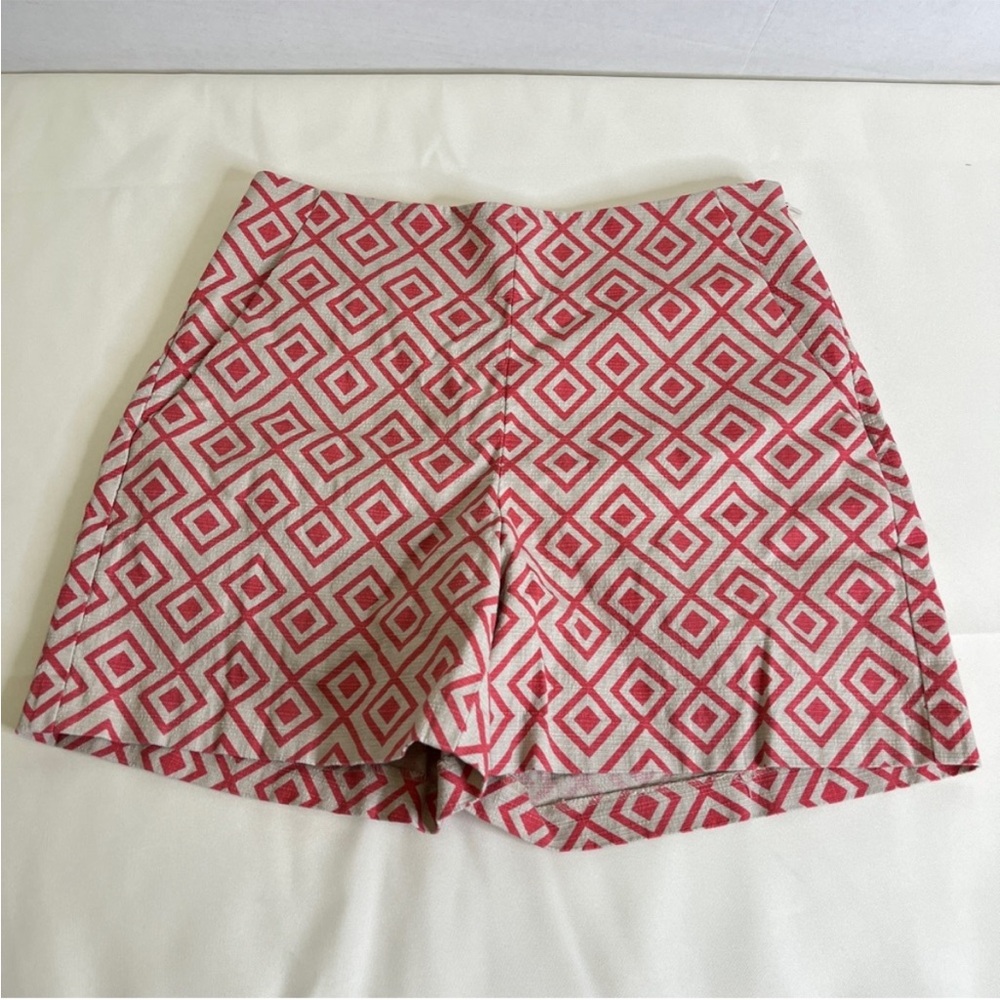 Ann Taylor Begonia abstract diamond print cream shorts